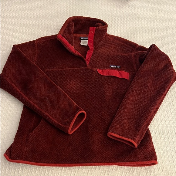Patagonia Jackets & Blazers - Women’s Patagonia Burgundy Fleece Jacket Size Large